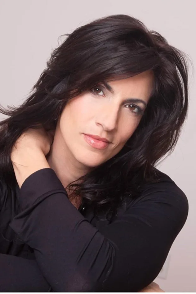 Cathy DeBuono fotoğrafı