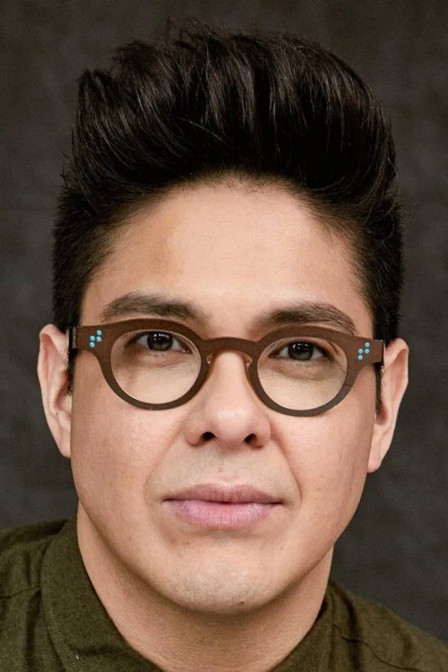 George Salazar fotoğrafı