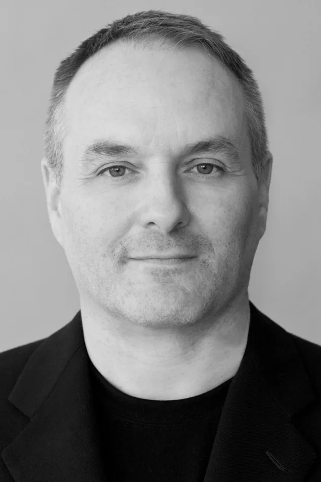 John Mighton fotoğrafı