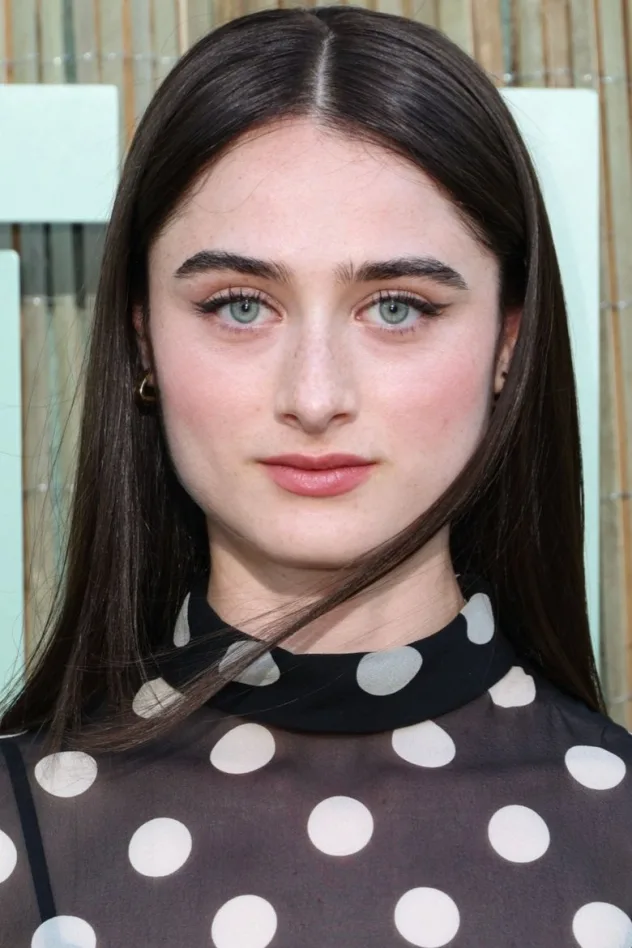 Raffey Cassidy fotoğrafı