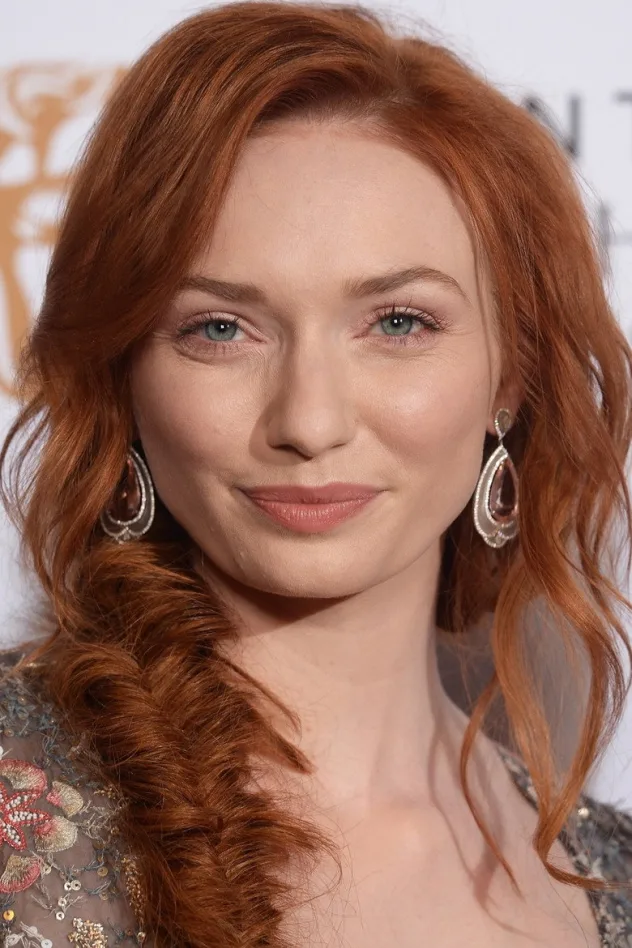 Eleanor Tomlinson fotoğrafı