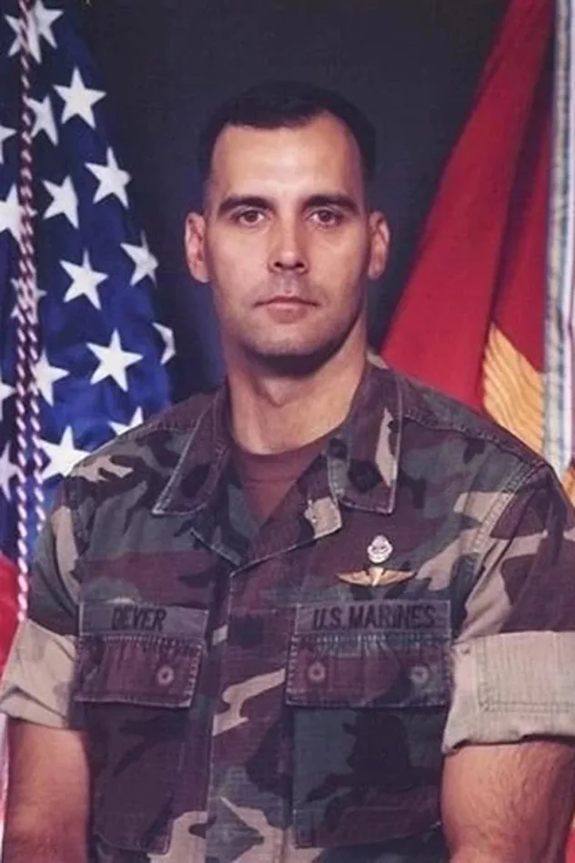 James D. Dever fotoğrafı