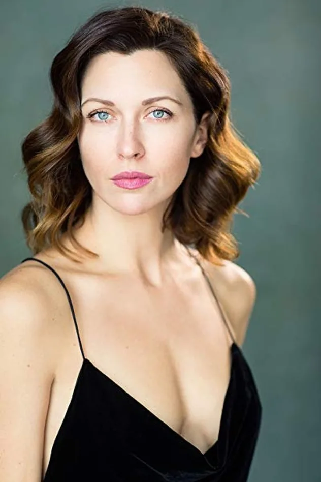 Margo Stilley fotoğrafı