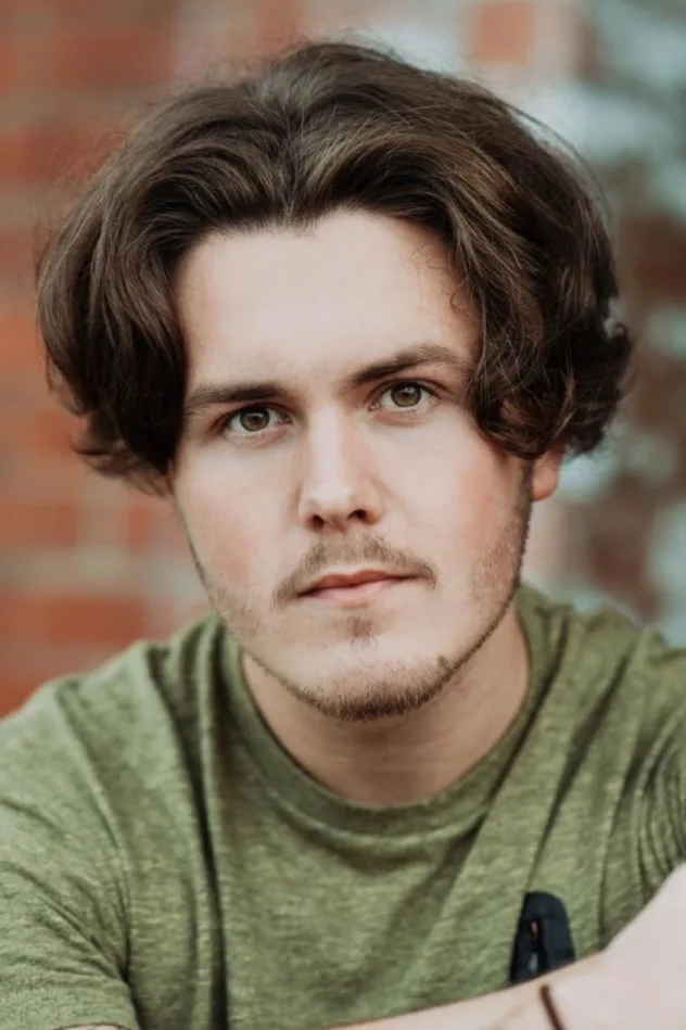 Gavin Lee Lewis fotoğrafı