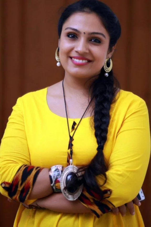 Divya M. Nair fotoğrafı
