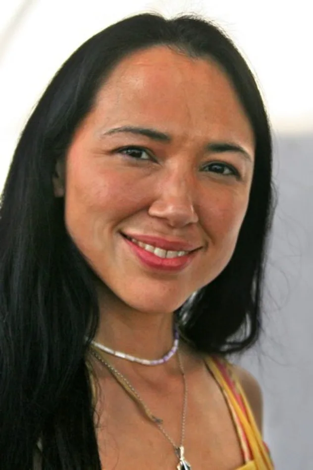 Irene Bedard fotoğrafı