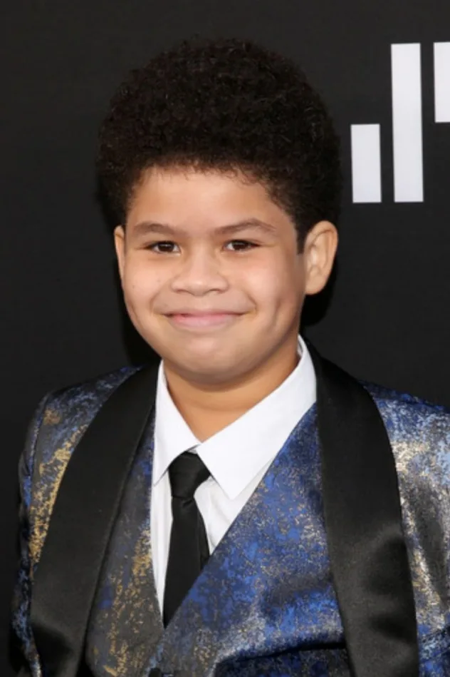 Esai Daniel Cross fotoğrafı