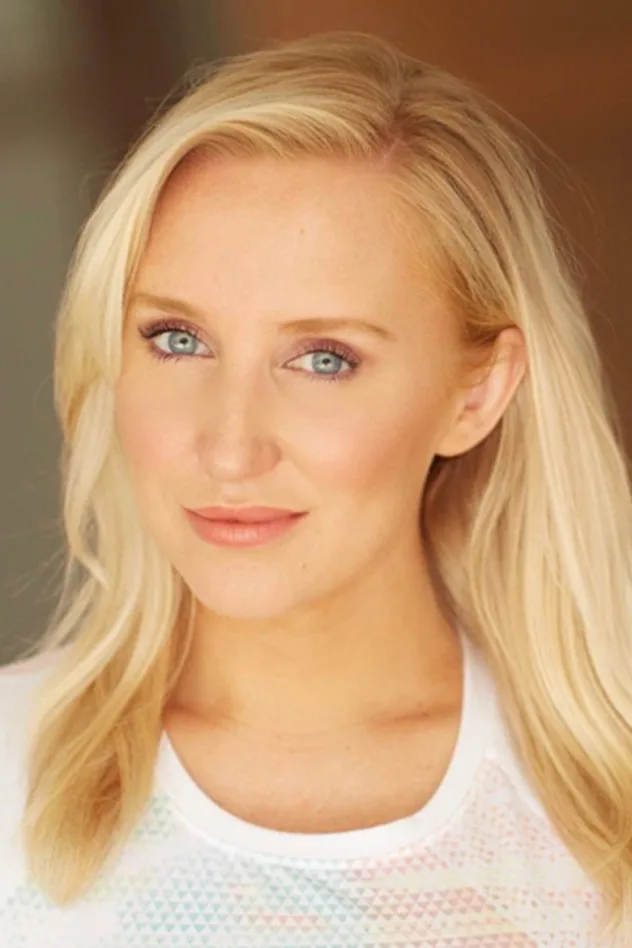Krista Perry fotoğrafı
