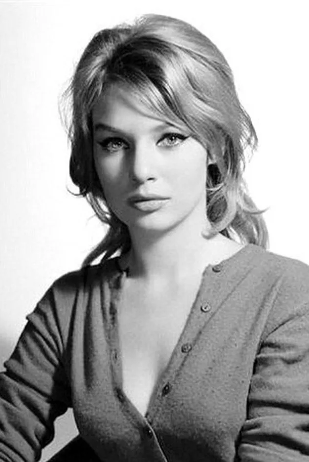 Annette Stroyberg fotoğrafı