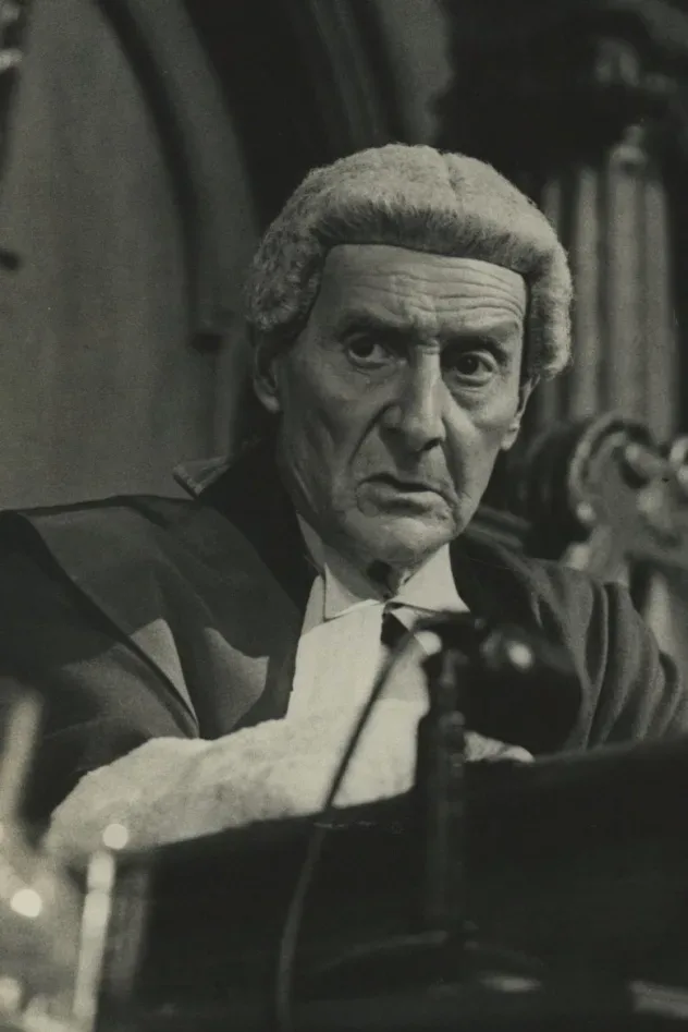 صورة الغلاف لـ Francis Compton