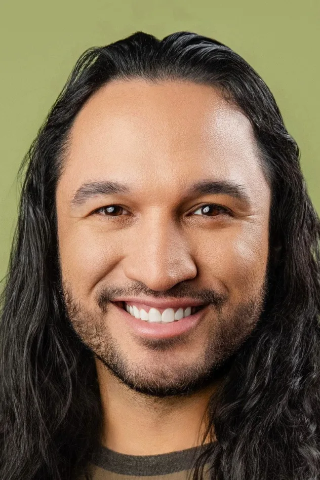 James Anthony Perez fotoğrafı