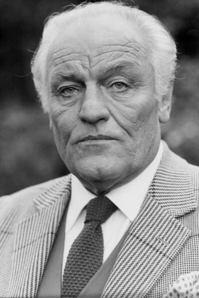 Charles Gray fotoğrafı