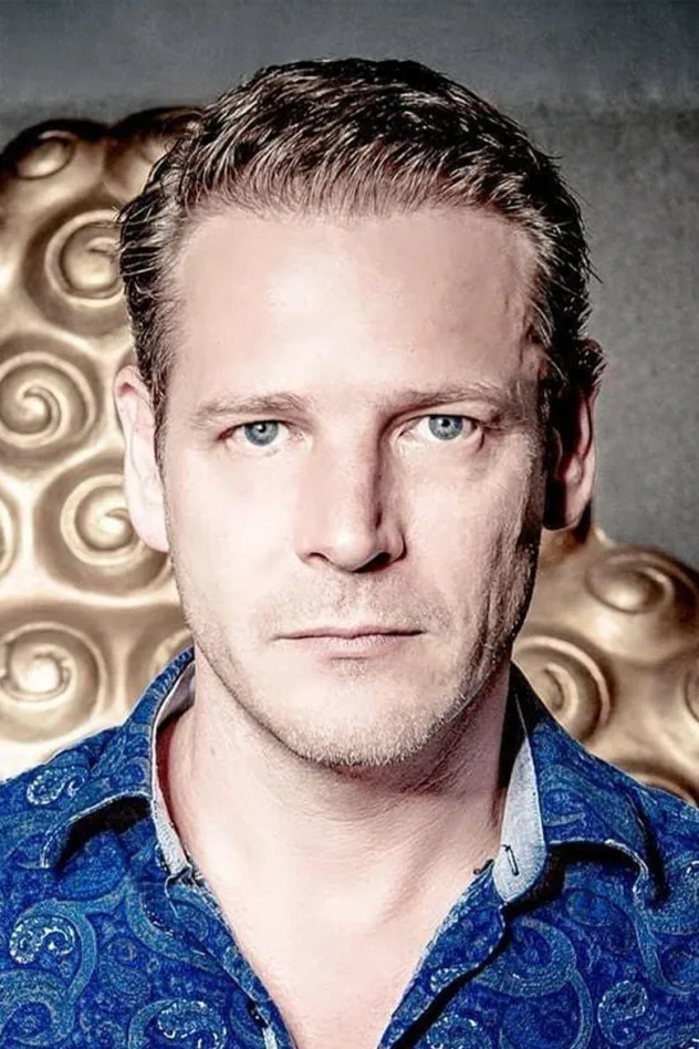 Nicholas Facey fotoğrafı