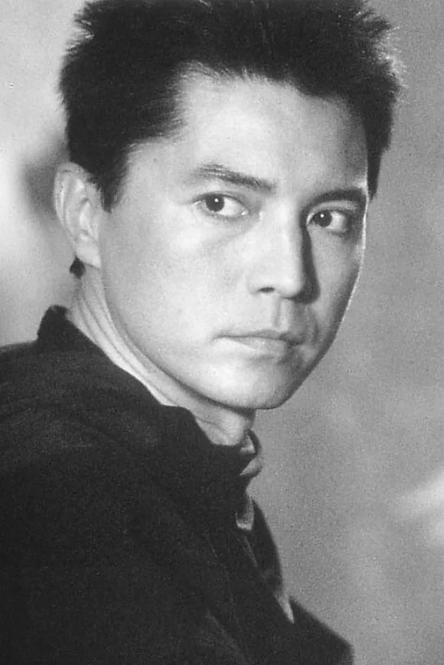 John Lone fotoğrafı