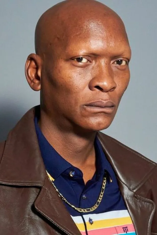 Warren Masemola fotoğrafı
