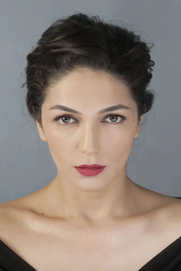 Şebnem Hassanisoughi fotoğrafı