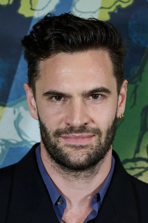 Tom Bateman fotoğrafı