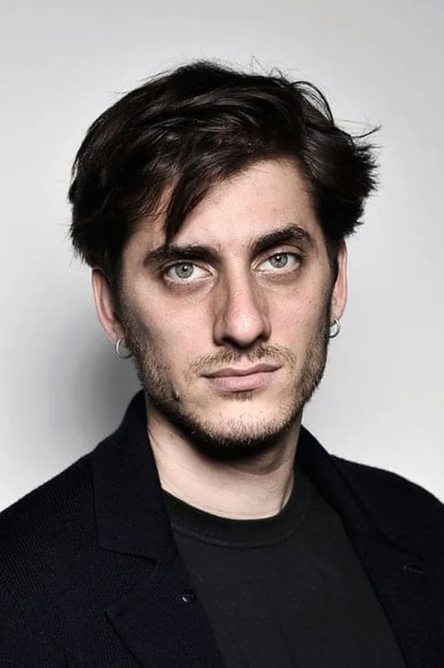 Luca Marinelli fotoğrafı