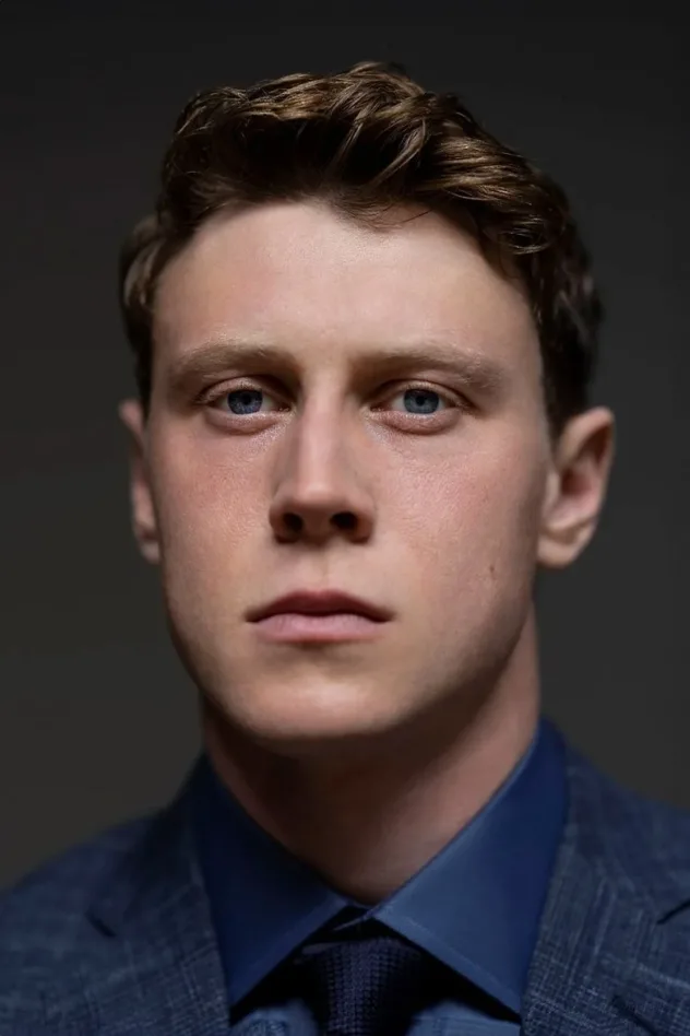 George MacKay fotoğrafı