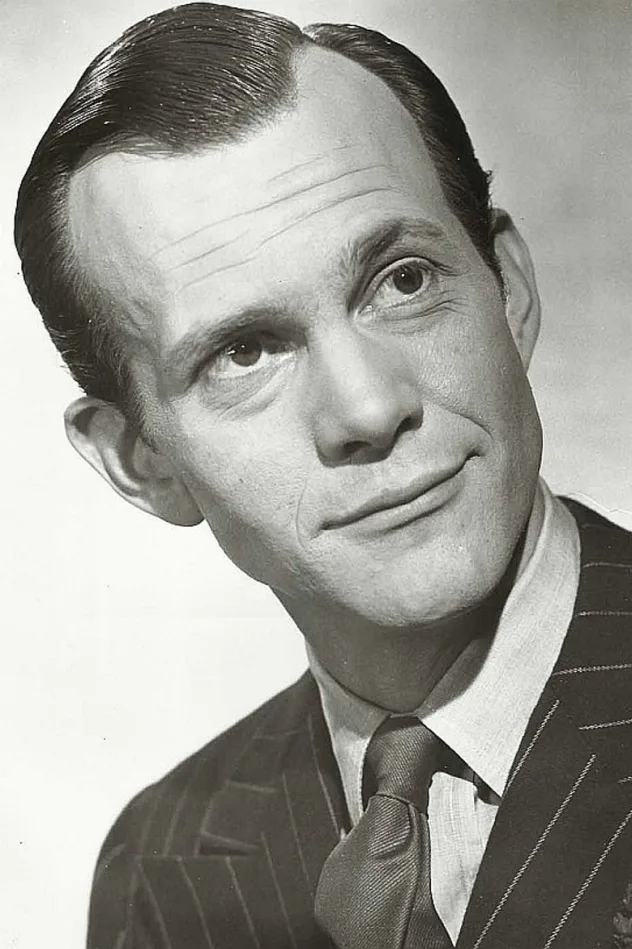 Daniel Massey fotoğrafı