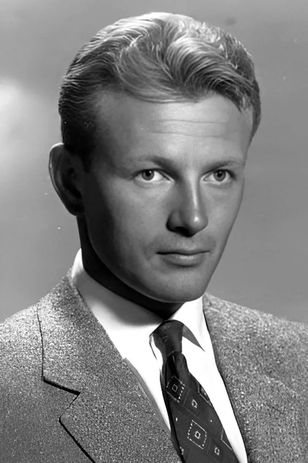 Jacques Sernas fotoğrafı