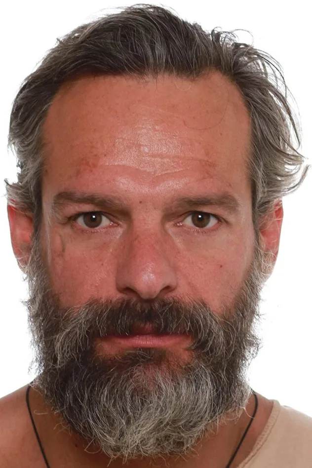 David Bowles fotoğrafı