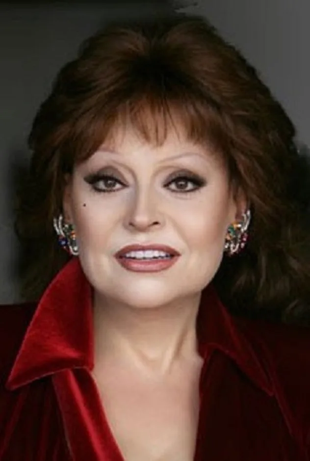 Angela Luce fotoğrafı