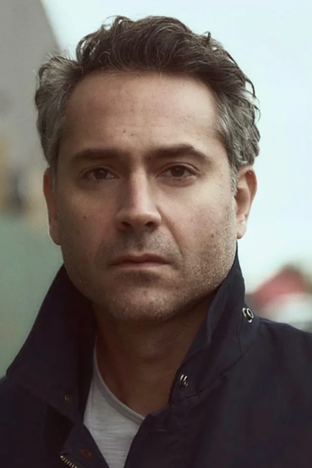 Omar Metwally fotoğrafı