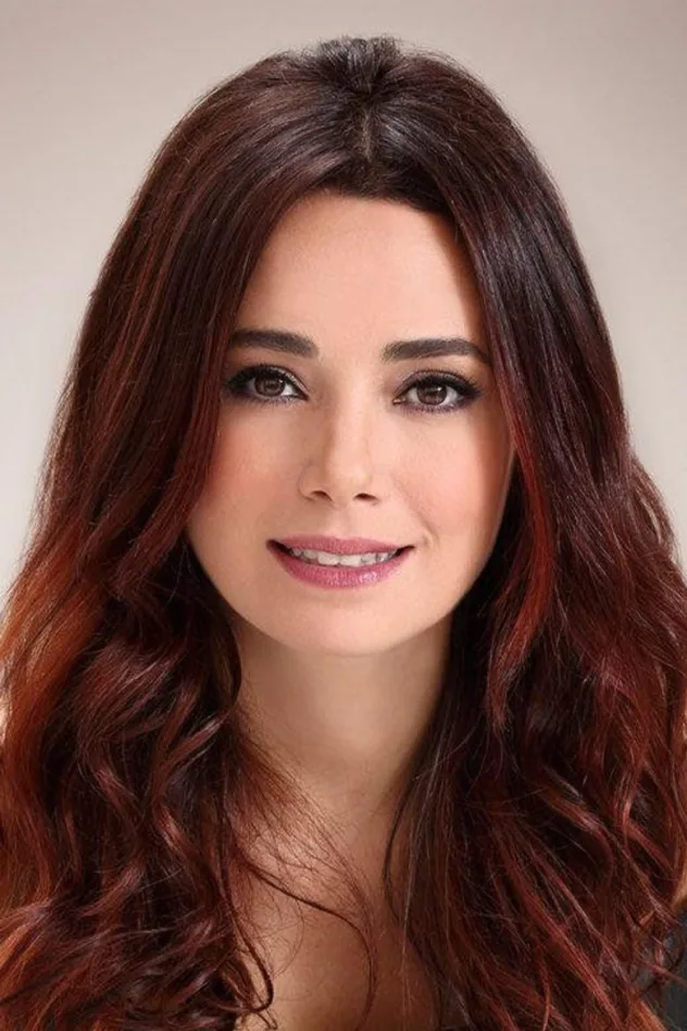 Özgü Namal fotoğrafı