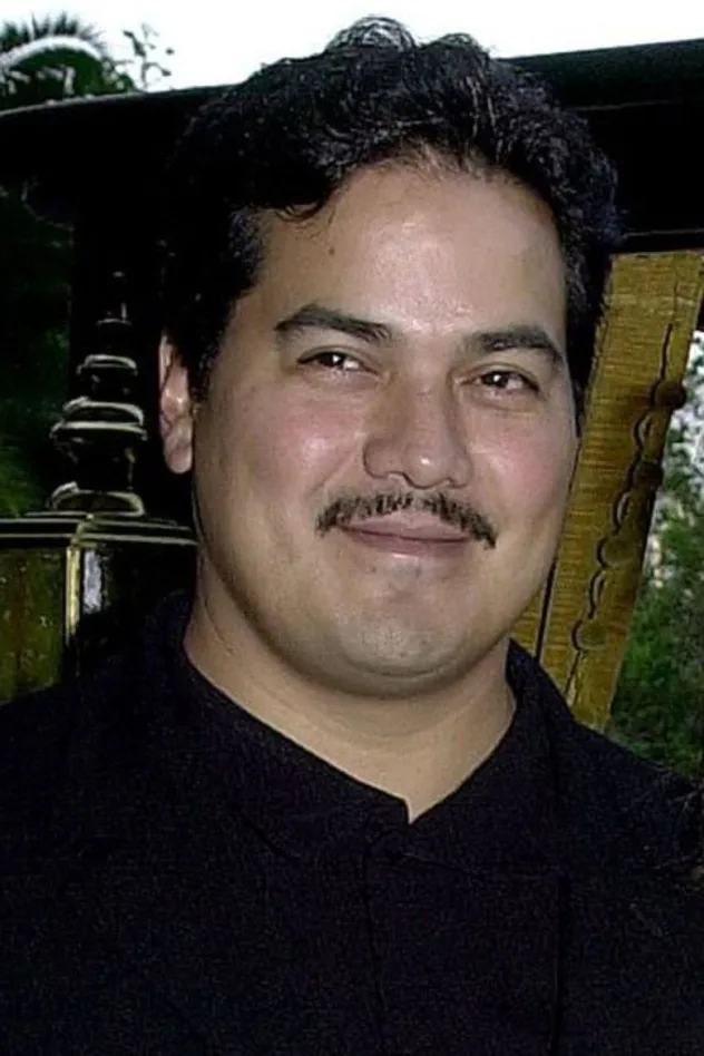 Robert Lujan fotoğrafı