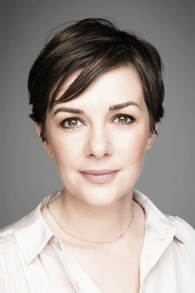 Joanne Crawford fotoğrafı