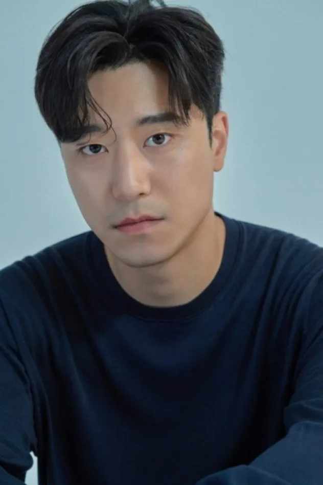 Kim Jeong-woo fotoğrafı