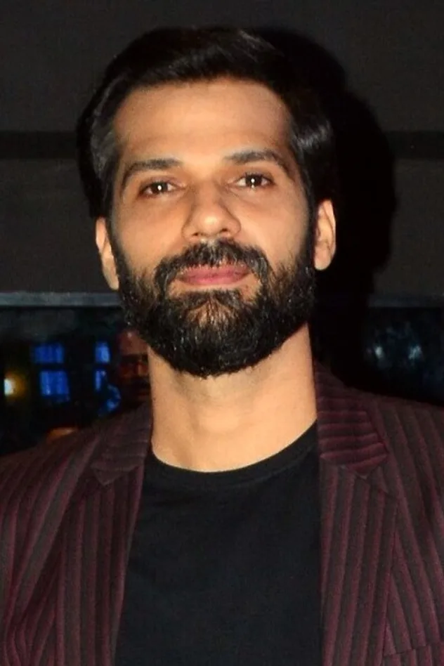 Neil Bhoopalam fotoğrafı