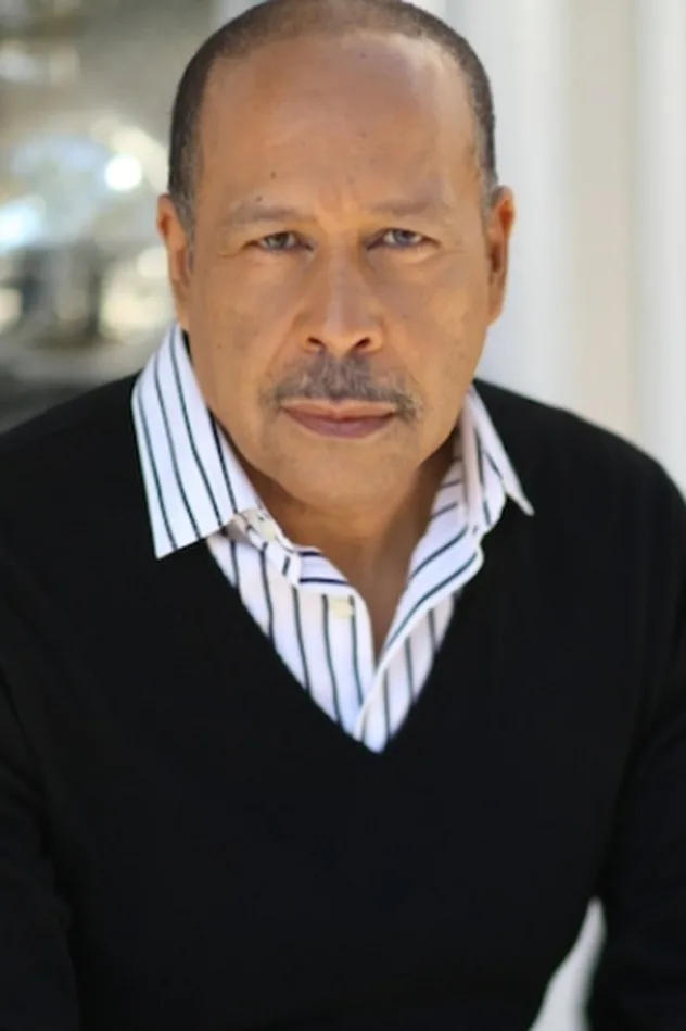 Lance E. Nichols fotoğrafı