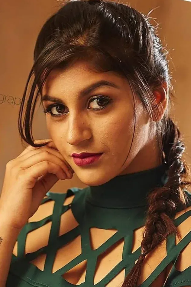 صورة الغلاف لـ Yashika Anand