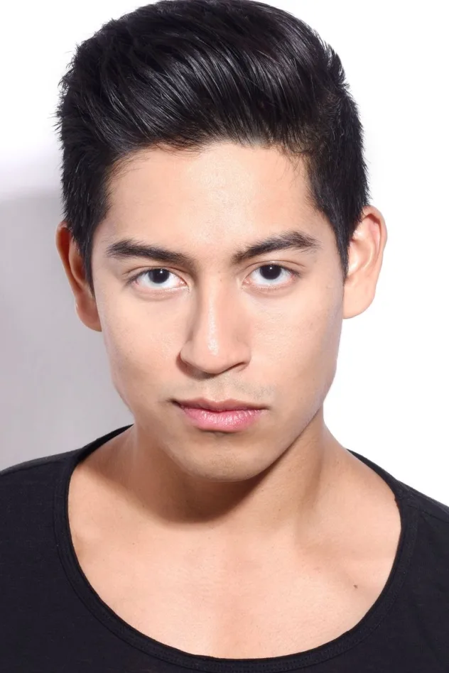 Adrian Favela fotoğrafı