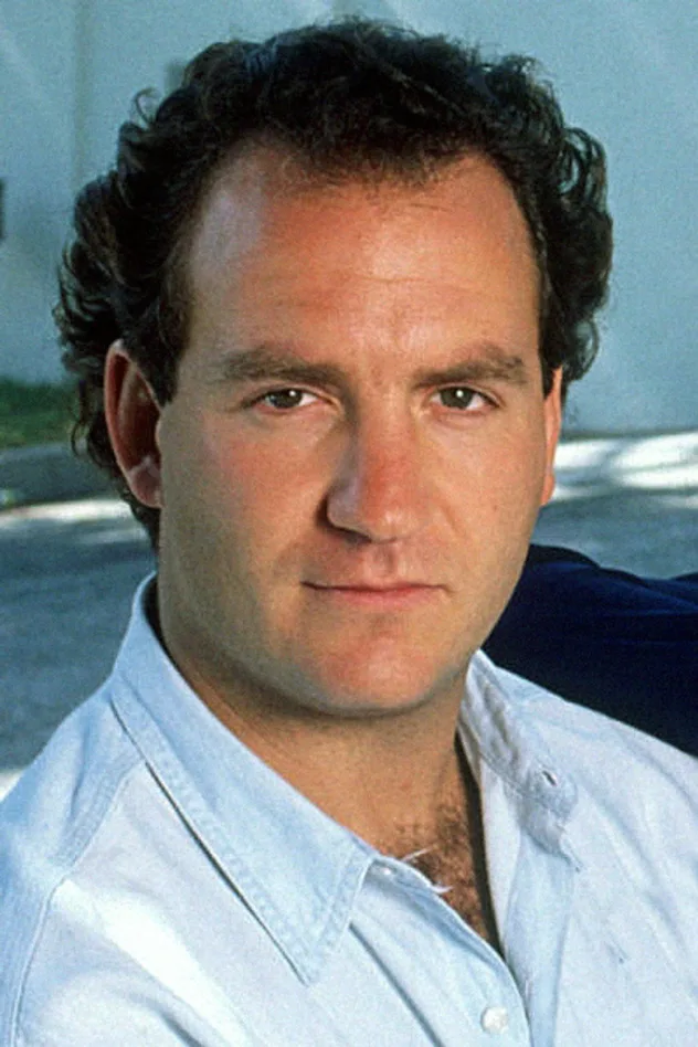Charles Finch fotoğrafı