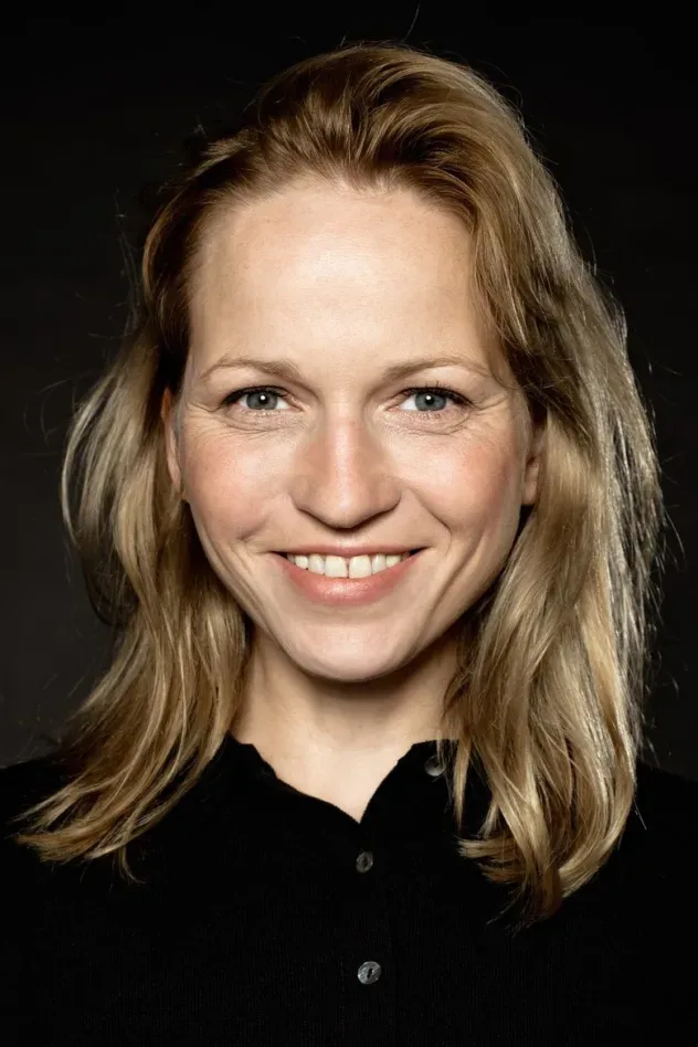 صورة الغلاف لـ Julia Hummer