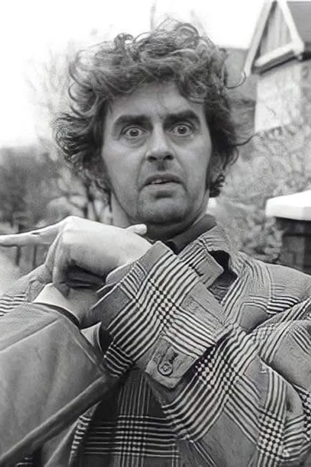Cover image for Ian MacNaughton