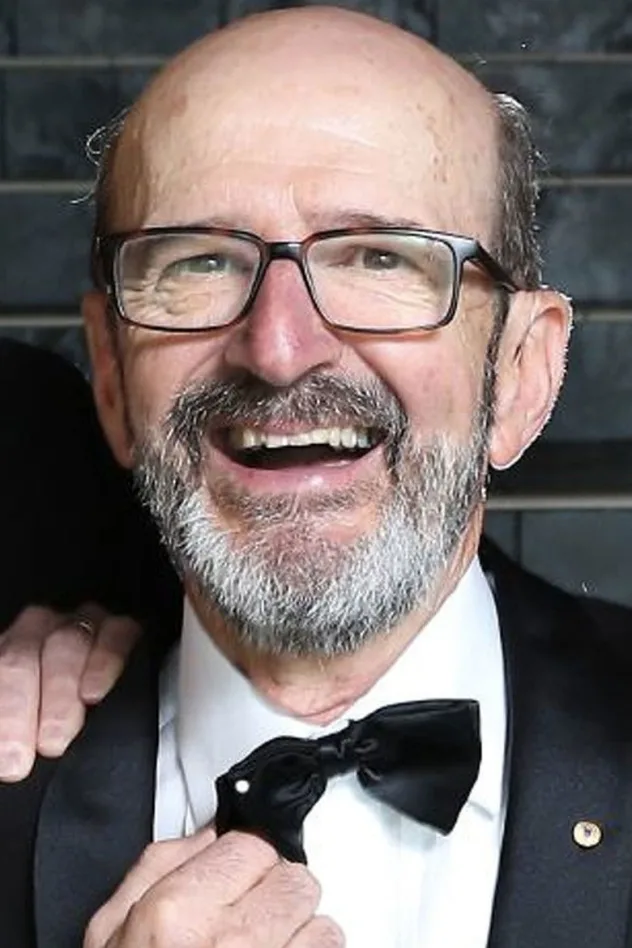Garry McDonald fotoğrafı