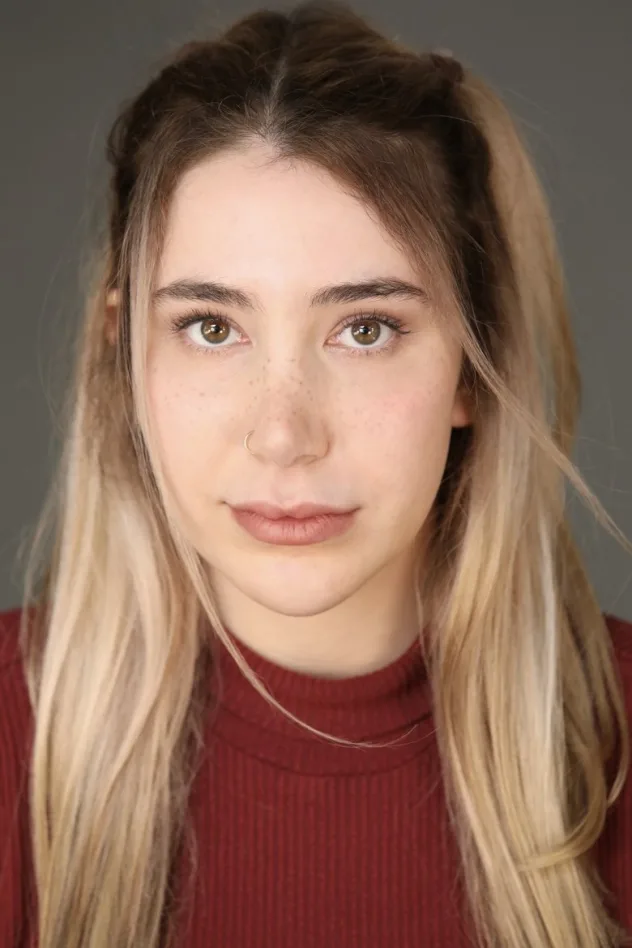 Emma Raimi fotoğrafı