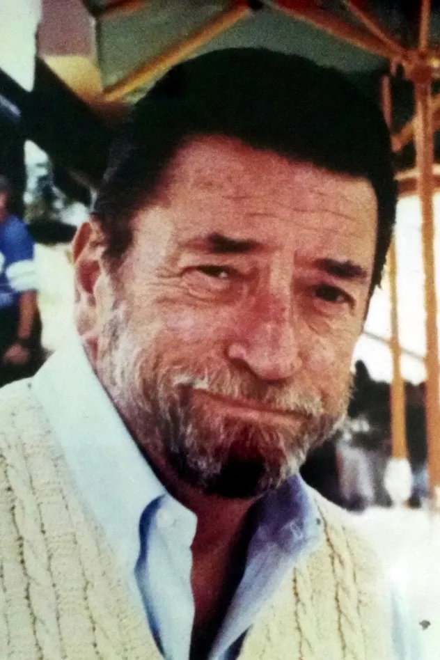 Donald E. Stewart fotoğrafı