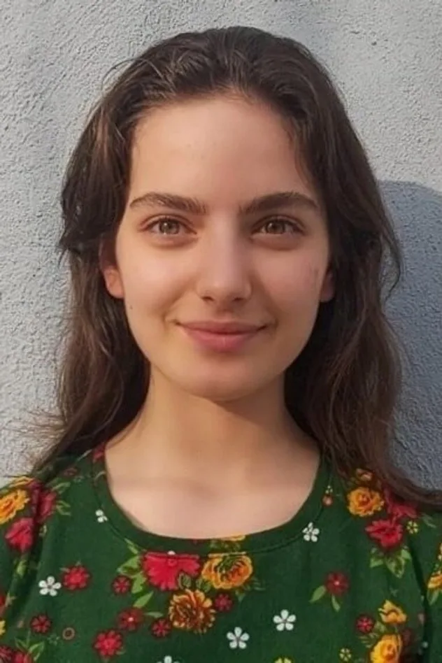 Ava Yaman fotoğrafı