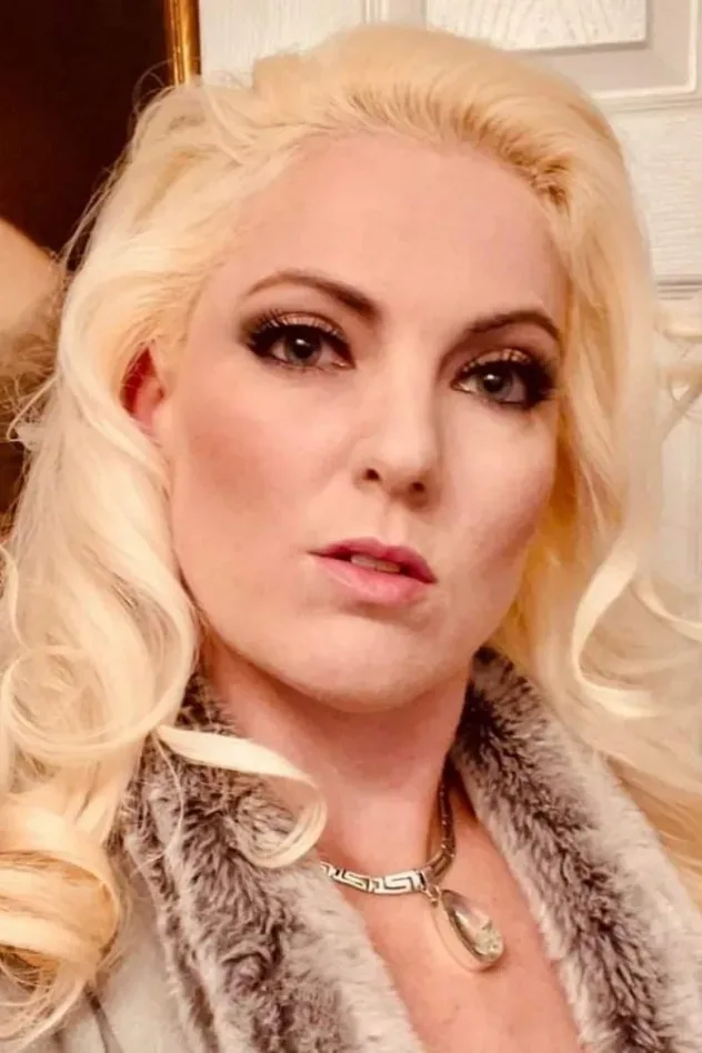 Обложка для Crystal Mayes