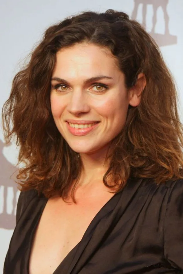 Anna Drijver fotoğrafı