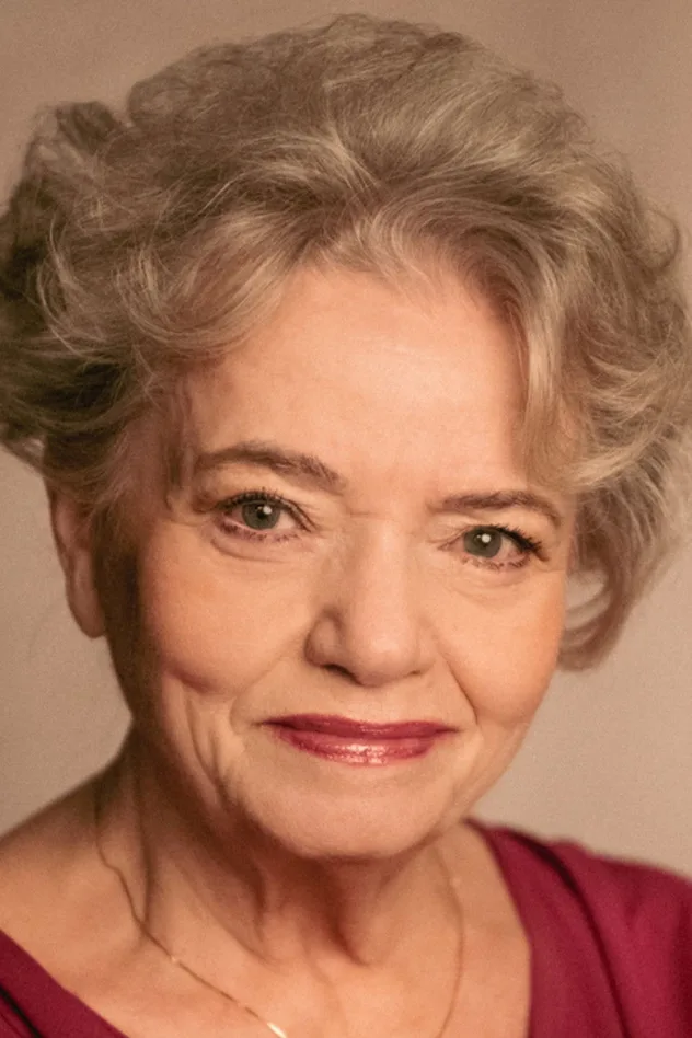 Anna Seniuk fotoğrafı