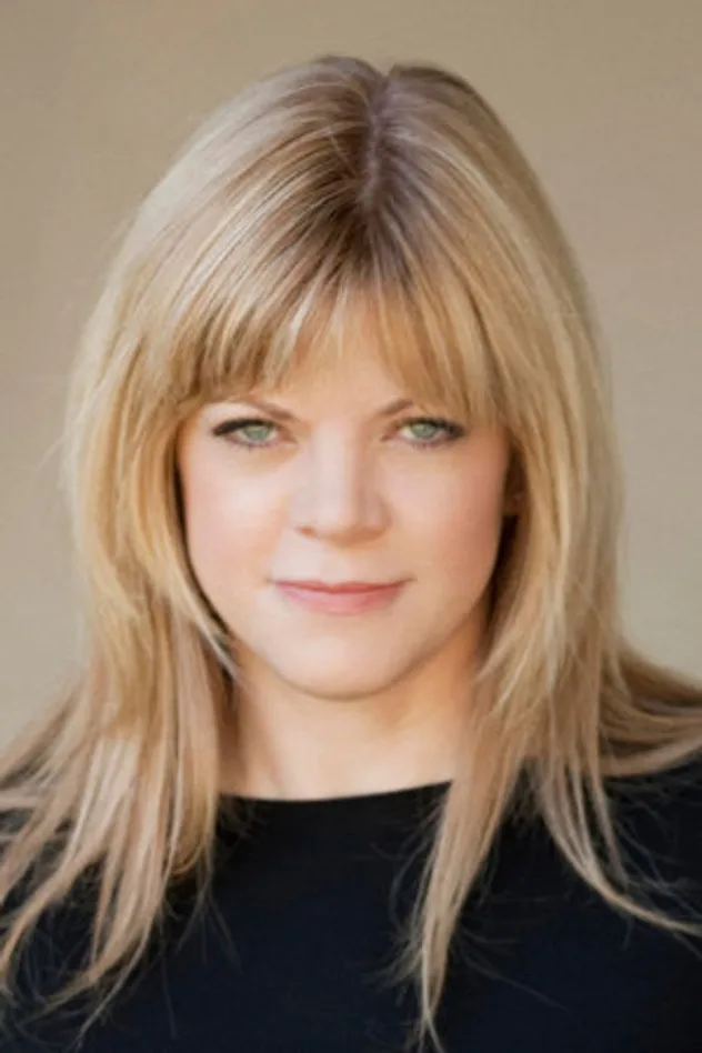 Stephanie Savage fotoğrafı
