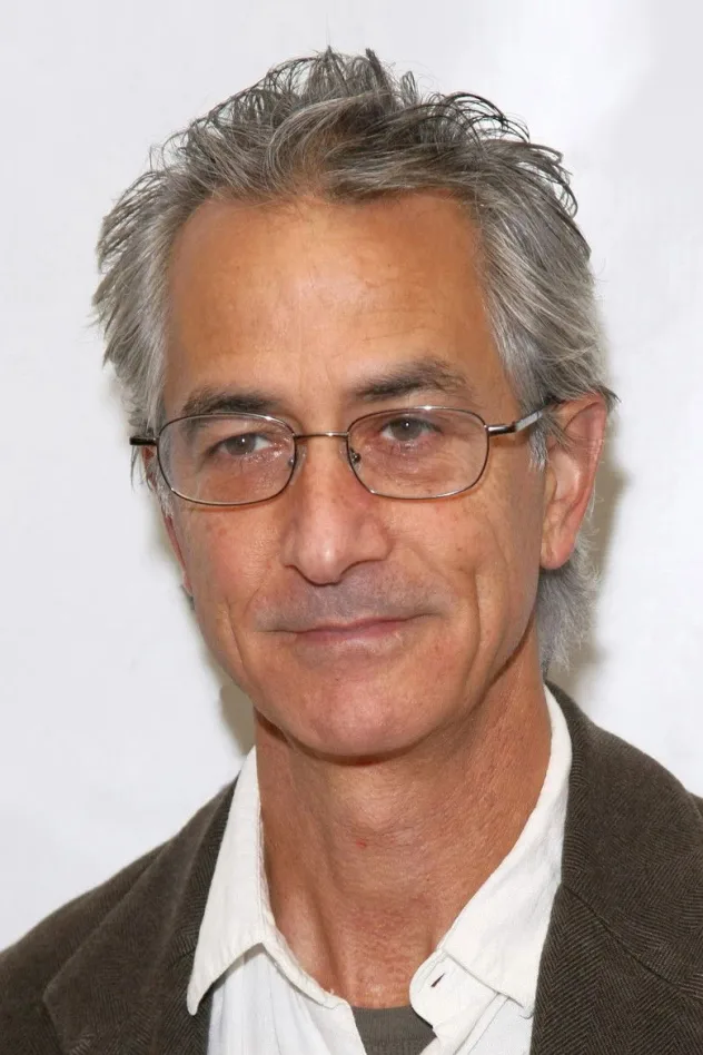 David Strathairn fotoğrafı
