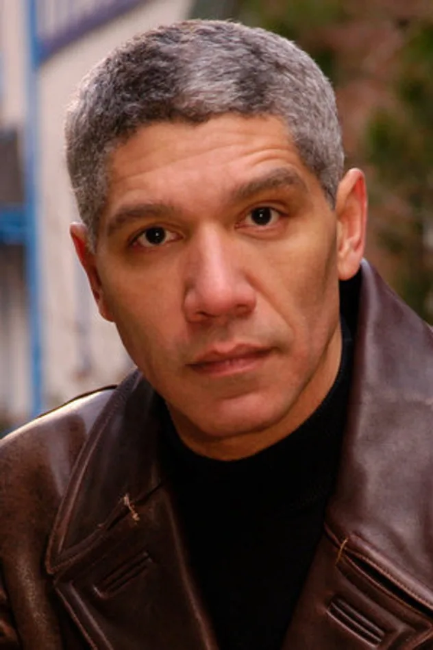Peter Francis James fotoğrafı
