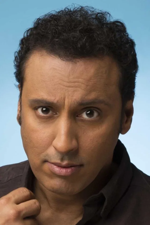 Aasif Mandvi fotoğrafı